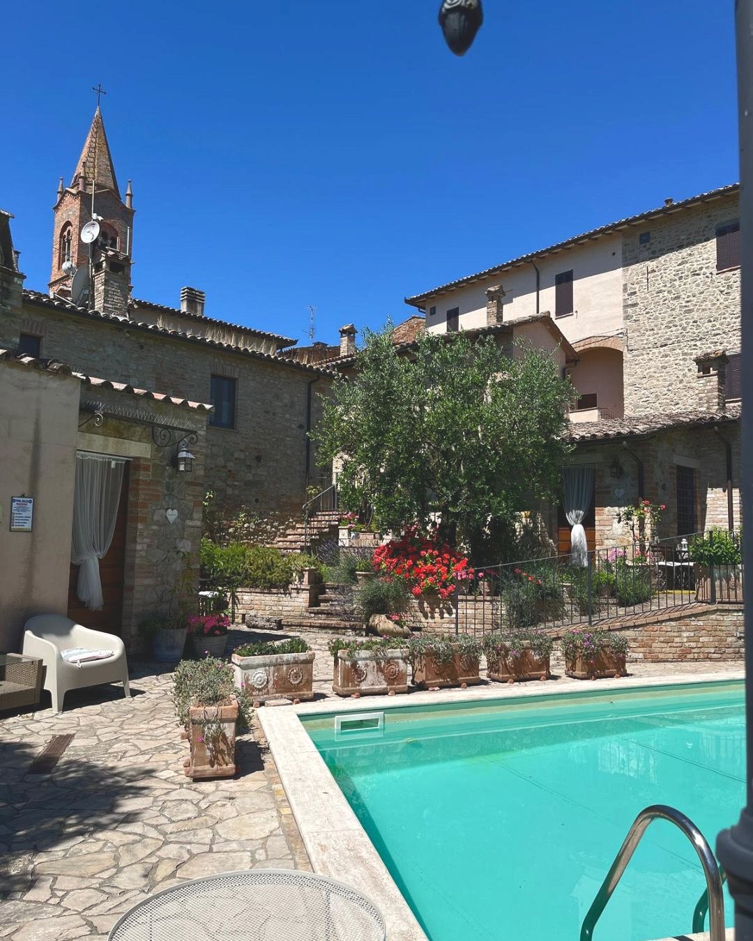 Piscina e giardino di BorgoCuore